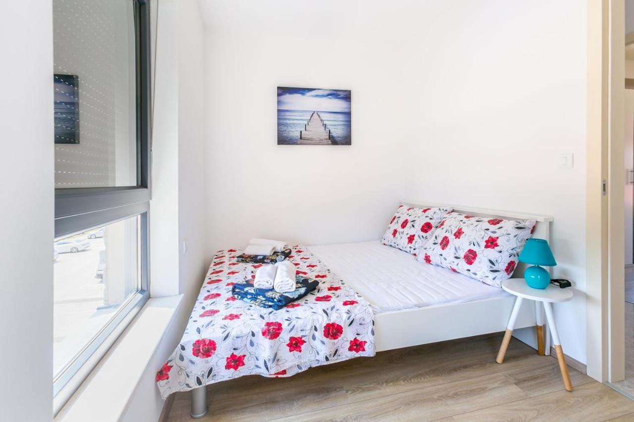 Nevia Apartment *