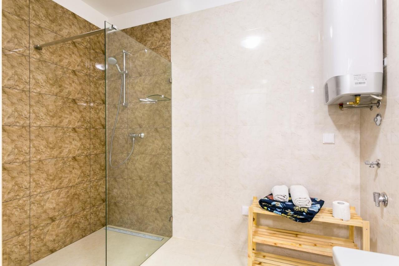 Nevia Apartment *
